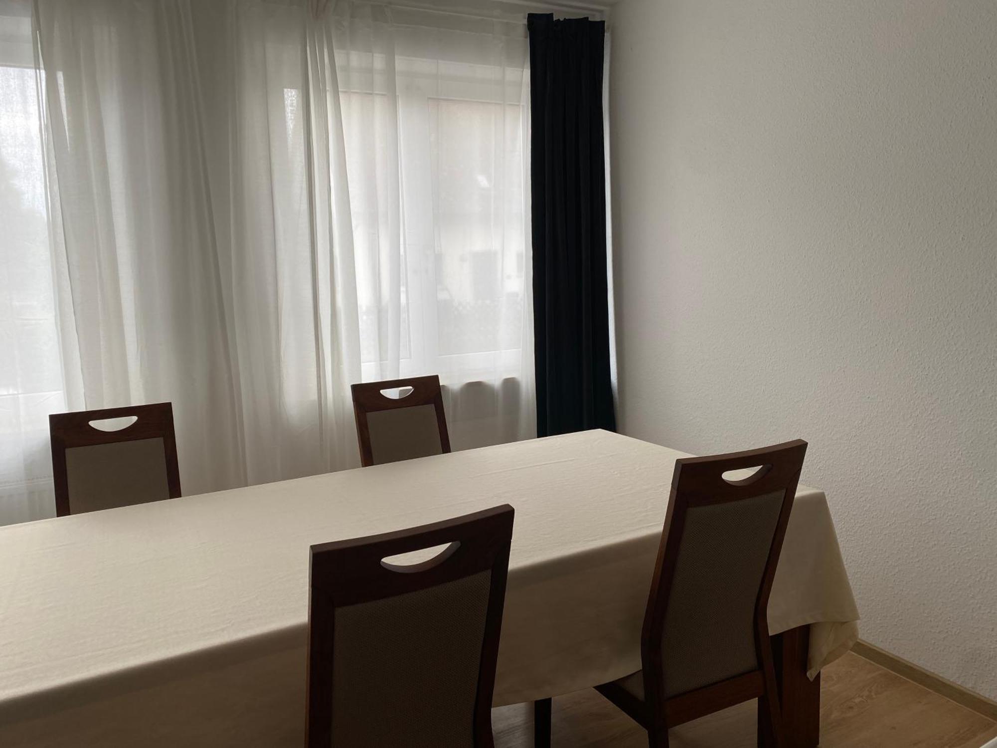 Ferienwohnung Feucht Eg Naturnah Parkplatz Wlan Exterior photo
